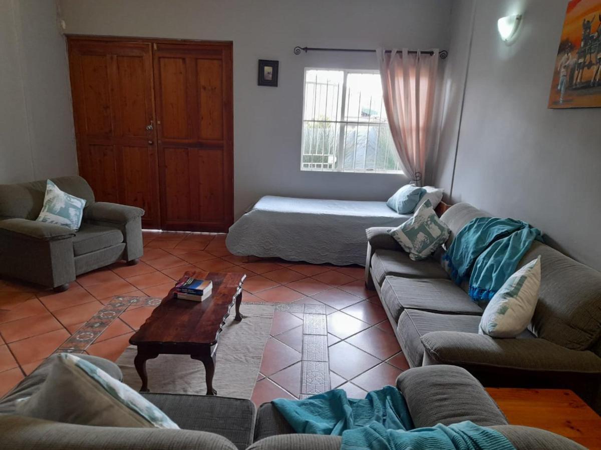 Platberg Self-Catering Bed & Breakfast Harrismith Exterior photo