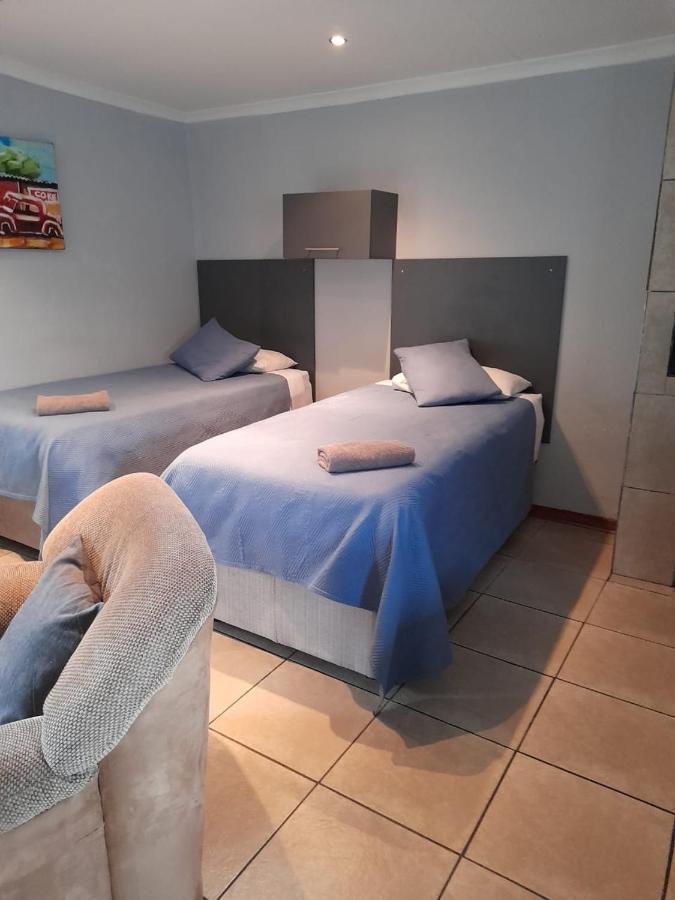 Platberg Self-Catering Bed & Breakfast Harrismith Exterior photo